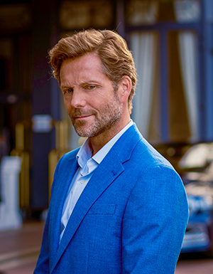 Jamie Bamber