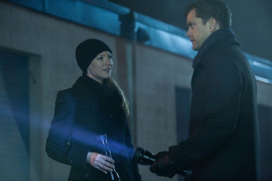 Fringe-A-Better-Human-Being-Season-4-Episode-13-2-550x366